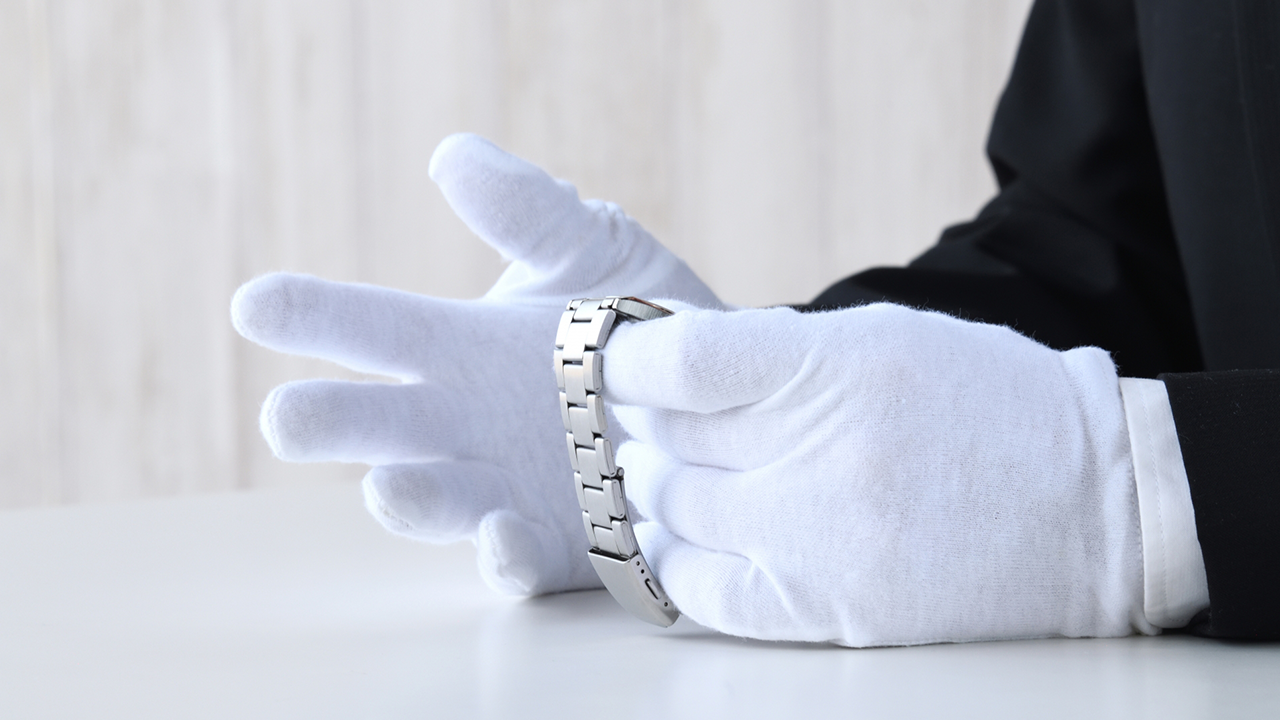 ブランド買取専門店は接客が丁寧で査定士や熟練の査定員がいる